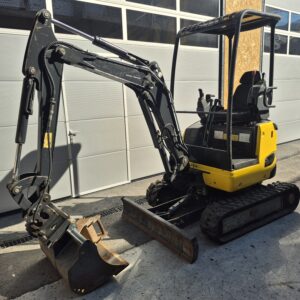 Kompaktbagger ECM ES 18 ZT mit Seilwinde